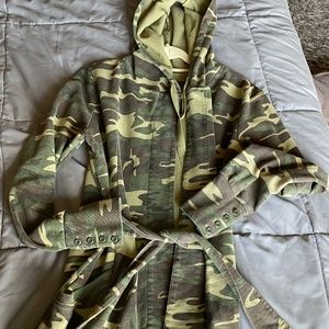 Lucky Brand Camo hooded jacket Large